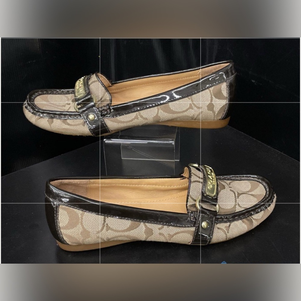 Coach Felisha Signature C with COA khaki/brown loafer casual shoe no call out 6B